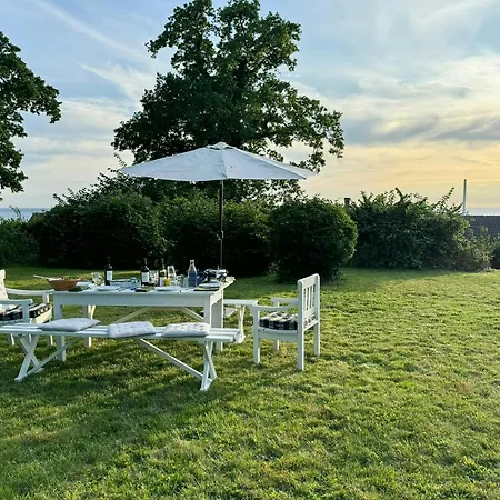 Historic Charm By The Sea In