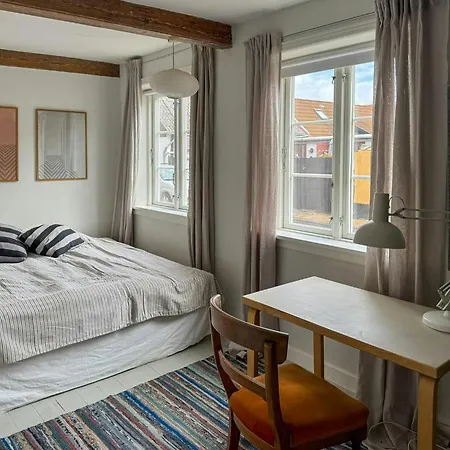 Historic Charm By The Sea In * הסלה