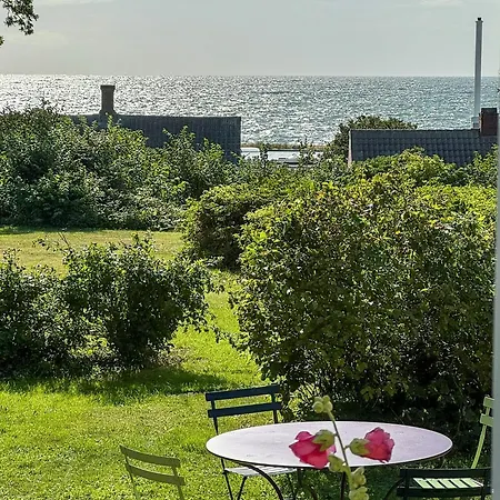 Semesterbostad Historic Charm By The Sea In *